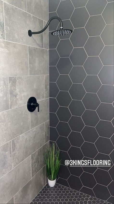 Bathroom Tile Ideas Hexagon, Dark Floor Shower Ideas, Hexagon Tile Bathroom Shower Wall Modern, Large Bathroom Flooring Ideas, Black Shower Ideas, Hexagon Shower Wall, Hexagon Bathroom Wall, Hexagon Tile Shower Wall, Hexagon Shower Wall Tile