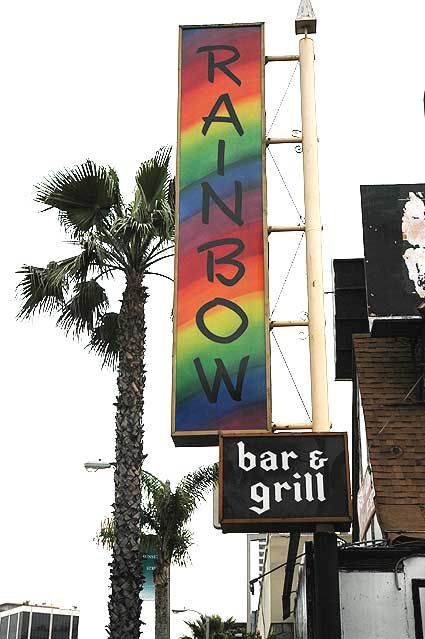 Rainbow Bar and Grill Los Angeles! - Good times..... very drunk!! Rainbow Bar And Grill, La Aesthetic, Rainbow Bar, Hollywood Vampires, Lala Land, Rustic Industrial Decor, Bar And Grill, California History, Sunset Strip