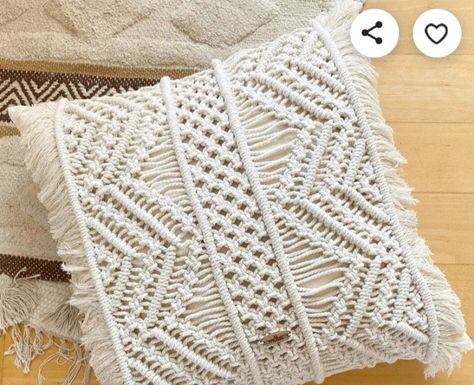 Diy Macrame Wall Hanging, Macrame Pillow, Simpul Makrame, Diy Pillow Covers, Macrame Tapestry, Boho Macrame, Diy Macrame, Modern Macrame, Macrame Knots