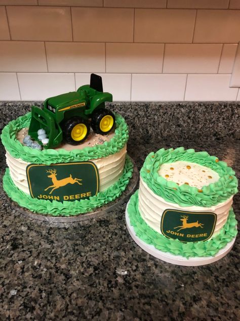 John Deere Cake, Deer Party, Tractor Birthday Party, Tractor Birthday, Brownie Cupcakes, Types Of Cakes, Cakes For Men, 1st Boy Birthday, Birthday Boy