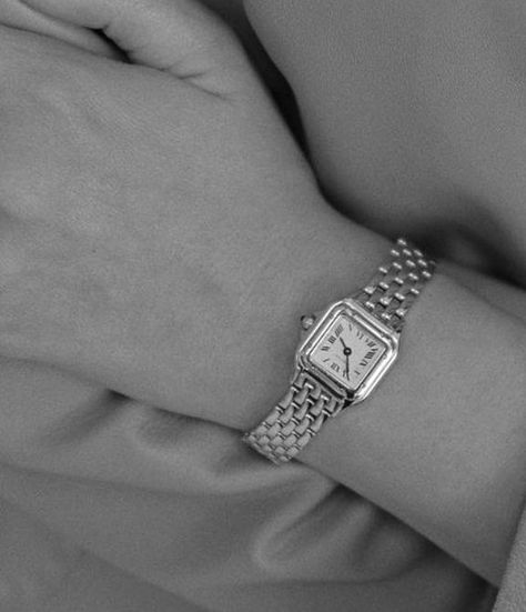 Cartier Mini Panthere, Cartier Panthere Watch Mini, Cartier Panthere Mini, Cartier Panthere Watch, Panthere Watch, 2023 Moodboard, Ruffled Tops, Cartier Panthere, Omega Constellation