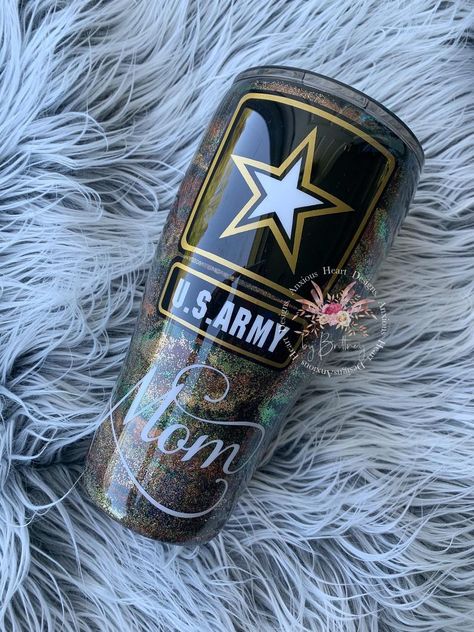 Army Crafts, Resin Tumblers, Army National Guard, Military Mom, Navy Mom, Army Mom, Custom Tumbler Cups, Army Shirts, Heart Designs