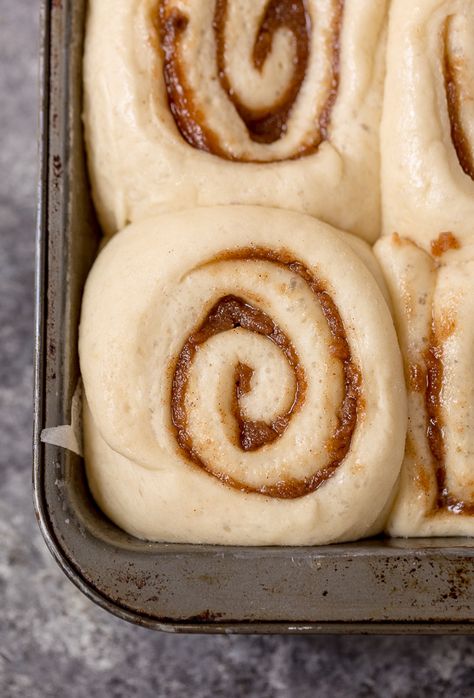 Say hello to the BEST Easy Overnight Cinnamon Rolls! So fluffy and delicious you'll want to make them every weekend! Overnight Cinammon Rolls Recipe, Xl Cinnamon Rolls, High Altitude Baking Recipes, Overnight Dough, Peach Things, Easiest Cinnamon Rolls, Overnight Cinnamon Rolls Recipe, Cinnamon Bake, Cinnamon Roll French Toast Bake