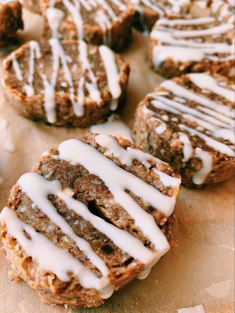 Raw Cinnamon Rolls, Bake Cinnamon Rolls, Healthy Cinnamon Rolls, Raw Treats, Easy And Healthy Recipes, Raw Coconut, Paleo Treats, Raw Almonds, Nourish Your Body