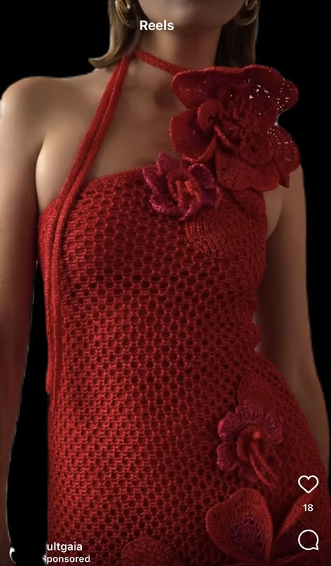 Ira Rott Crochet, Crochet Rose Dress, Crochet Rose Top, Diy Over The Toilet Storage, Runway Tips, Knit Fashion Runway, Crochet Runway, Red Crochet Dress, Crochet Party