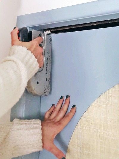 Small Closet Diy, Apartment Closet Doors, How To Update Sliding Closet Doors, Rental Closet, Closet Doors Painted, Closet Revamp, Diy Closet Doors, Painted Closet, Bedroom Closet Doors