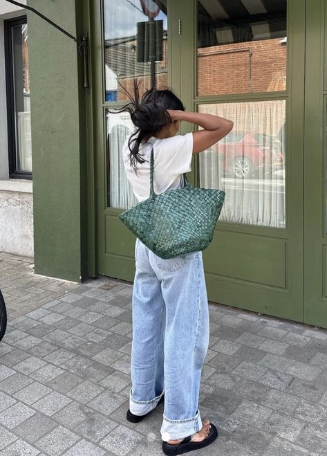 Dragon Diffusion Bag, Trendy Outfits Inspiration, Dragon Diffusion, Daily Outfit Ideas, It Girl Aesthetic, Minimalist Outfits, Elegance Fashion, Nail Blog, Chic Wardrobe