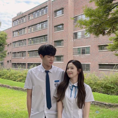 Wonwoo School Uniform, High School Kdrama, Choi Yi Hyun, Kim Kang Min, Kdrama School, Korea School, School Couple, High School Couples, High School Love