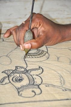 indian drawings Indian Drawing, Kalamkari Designs, Kerala Mural Painting, Kalamkari Painting, Pichwai Paintings, Batik Art, Indian Patterns, Temple Art, Madhubani Art