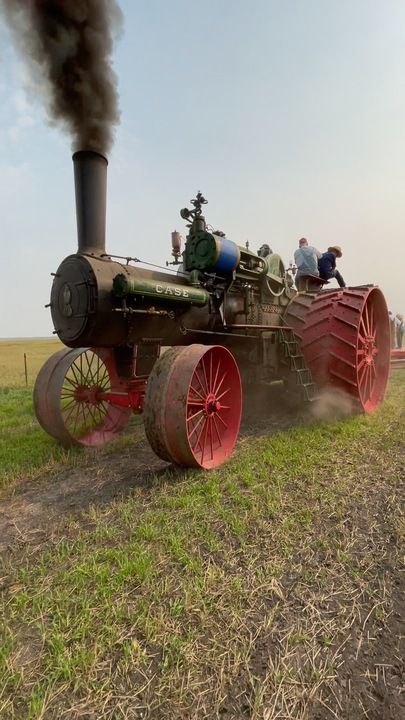 Supercar Blondie, Steam Tractor, Traction Engine, Old Tractors, Vintage Tractors, World Record, World Records, Tiny Homes, Worlds Largest