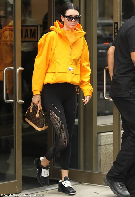 Exercising in style: Kendall Jenner hit the gym in a yellow, Adidas by Stella McCartney pu... Kendall Jenner Street Style, Sports Outfits, Jenner Sisters, Higher Ground, Celebrity Workout, Kendall Jenner Outfits, Jenner Outfits, Glam Style, Jenner Style