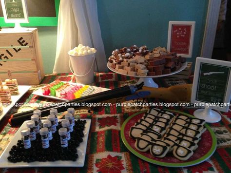 A Christmas Story Themed Party | CatchMyParty.com A Christmas Story Party, Christmas Story Party Ideas, Christmas Dinner Themes, A Christmas Story Christmas, Christmas Story Movie, Girls Christmas Party, Holiday Party Ideas, Christmas Movie Night, Movie Themed Party