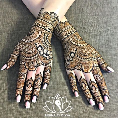 6,158 Likes, 39 Comments - Divya Patel (@hennabydivya) on Instagram: “Back in Toronto after two hectic and tiring days in Michigan. Sharing a photo of Nitasha’s bridal…” Indian Mehndi Designs, Eid Henna, Mehndi Designs 2018, Bridal Mehendi Designs Hands, Mehndi Design Pictures, Henna Art Designs, Modern Mehndi Designs, Full Mehndi Designs, Engagement Mehndi Designs