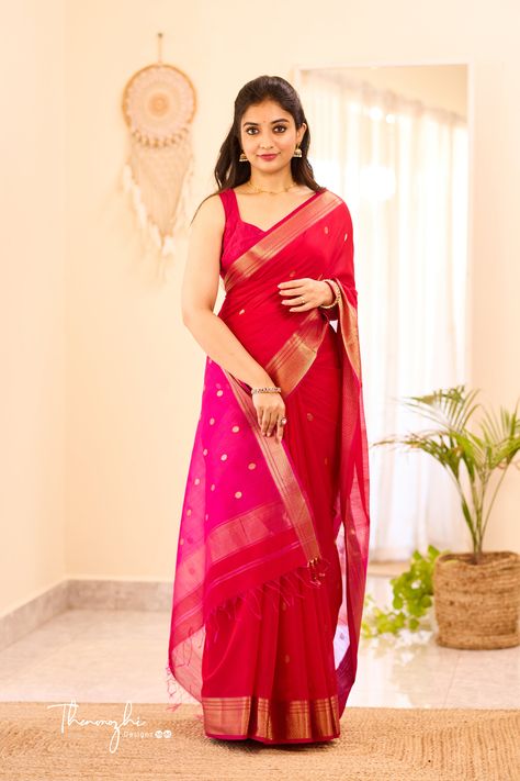 Wishlist Clothes, Saree Blouse Styles, Sarees For Women, Teen Girl Dresses, Saree Handloom, Silk Cotton Sarees, Red Saree, Contrast Blouse, Handloom Saree