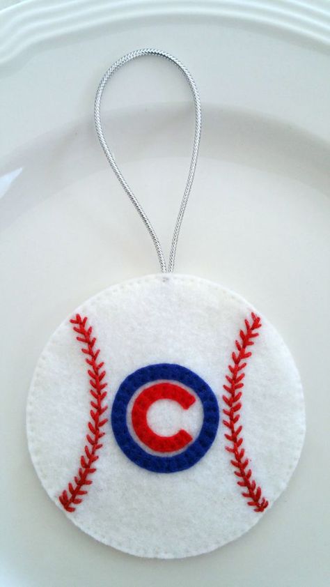 Felt Christmas Ornament – Chicago Cubs Baseball - pinned by pin4etsy.com Softball Christmas Tree, Baseball Christmas Tree, Baseball Christmas Ornaments, Softball Christmas, Chicago Christmas, Baseball Ornaments, Michelle Thomas, Christmas Ornaments Fabric, Diy Christmas Card