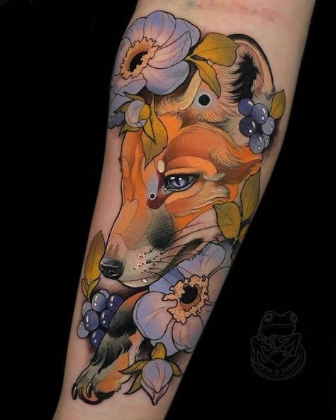 Neotraditional Fox Tattoo, Neo Traditional Tattoo Ideas, Woodland Tattoo Sleeve, Cottagecore Tattoos, Transformation Tattoo, Natur Tattoo Arm, Neo Traditional Art, Fox Tattoo Design, Traditional Tattoo Old School