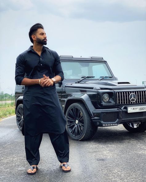 Black Pathani For Men, Pathani Kurta For Men, Men In Linen, Black Pathani, Pathani For Men, Car Pose, Parmish Verma, Men Pants Pattern, Indian Wedding Clothes For Men