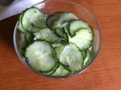 Viennese Cucumber Salad Spicy Chinese Chicken, Ham Dinner Recipes, Cucumber Salad Vinegar, Recipe Cucumber, Ham Dinner, Cucumber Salad Recipe, Low Calorie Dinners, Cucumber Recipes Salad, Cucumber Recipes