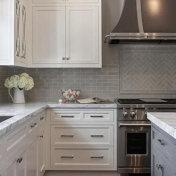 Light Gray Mini Subway Tile Backsplash Design Ideas Kitchen Backsplash Chevron, Grey Subway Tile Kitchen, Grey Subway Tile, White Stove, Backsplash For White Cabinets, Trendy Kitchen Tile, Shaker Kitchens, Серая Кухня, Modern Home Decor Kitchen