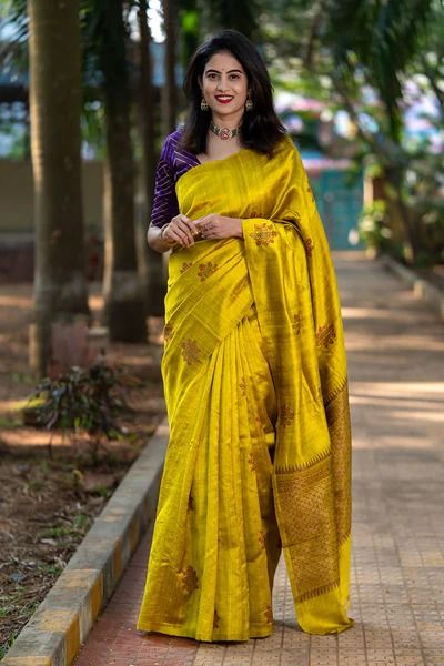 Women In Mustard Yellow Ethnic Handwoven Raw Silk Saree At Chinaya Banaras Mustard Yellow Saree Blouse Combination, Mustard Saree, Crepe Silk Sarees, Raw Silk Saree, Pastel Grey, Dark Magenta, Yellow Saree, Yellow Silk, Contrast Blouse