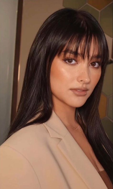 𝕝𝕚𝕫𝕒 𝕤𝕠𝕓𝕖𝕣𝕒𝕟𝕠 Liz Soberano, Beauty Basket, Lisa Soberano, Eye Makeup Styles, Liza Soberano, Fashion Fails, Brunette Woman, The Met Gala, Character Ideas