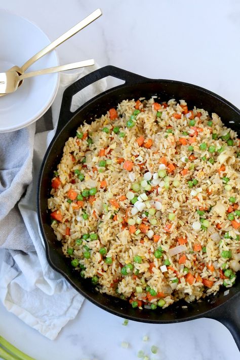 Make our go-to family friendly fried rice with a cast iron skillet and ingredients delivered right to your door via from Walmart+. Cast Iron Chicken, Easy Rice, Delicious Family Meals, Easy Rice Recipes, Cast Iron Skillet Recipes, Recipes Casserole, Cheap Dinners, Chicken Fried Rice, Fried Rice Recipe