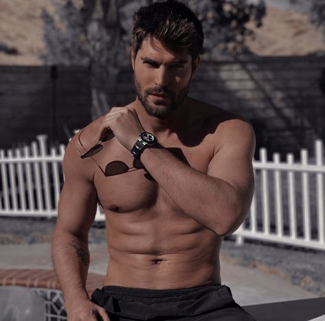 Nick Bateman, Muscular Men, Handsome Actors, Shirtless Men, Guy Pictures, Male Beauty, Male Models, Male Model, The Story