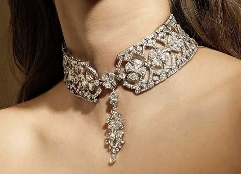 Vintage Royal Jewelry, Royal Jewelry Aesthetic, Diamond Necklace Aesthetic, Diamond Jewelry Aesthetic, Diamond Choker Indian, Extravagant Necklace, Regal Jewelry, Jeweled Choker, Royalty Jewelry