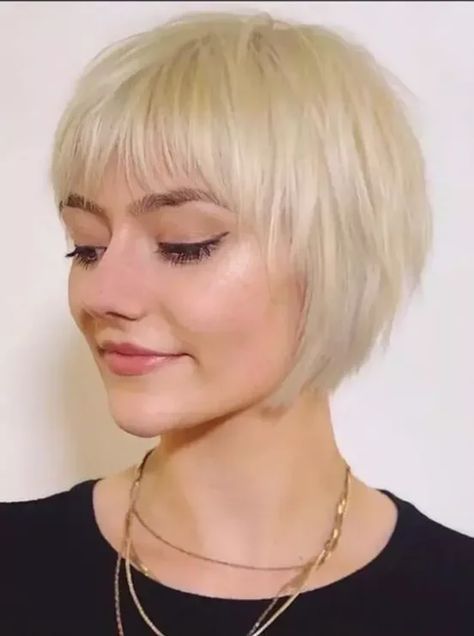 Discover the latest pixie bob haircut trends for 2024. From curly to straight, with bangs or curtain bangs, find the perfect pixie bob style to elevate your look. Whether you have fine or thick hair, we've got styling tips and DIY ideas to help you rock your pixie bob with confidence Straight With Bangs, Curly To Straight, Trendy Short Hairstyles, Bob Haircut Ideas, Pixie Bob Haircut, Trends For 2024, Pixie Bob, Trending Haircuts, Bob Styles