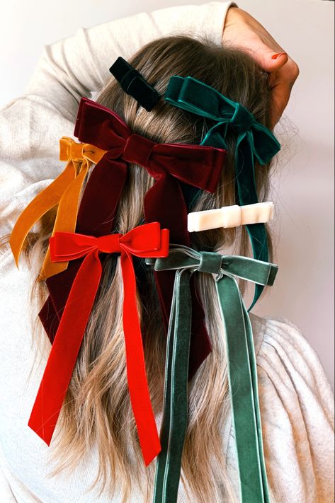 Velvet Bow Hair, Hairstyles With Ribbon, Clips Hairstyles, Hair Bow Diy, Velvet Hair Bow, Easy Trendy Hairstyles, Hairstyle For Long Hair, Ribbon Braids, Designer Hair Accessories