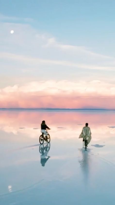 filmfreeway on Instagram: Taking a ride on the clouds ☁️ 🎥 @matiasderada 📍Uyuni Salt Flats, Bolivia Bolivia Salt Flats, Uyuni Salt Flats, Uyuni Bolivia, Bolivia Travel, Salt Flats, Us Destinations, Destination Voyage, Koh Tao, Mountain Town