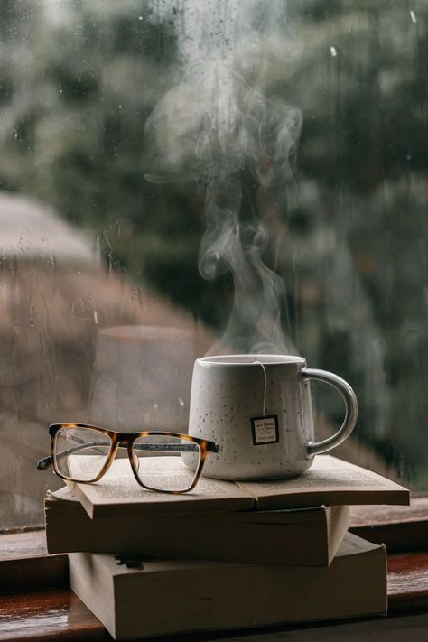 Honeybush Tea, Cozy Rainy Day, Tea And Books, Tea Bar, Sound Of Rain, Tea Packaging, Perfection Quotes, Flavored Tea, Tea Gifts