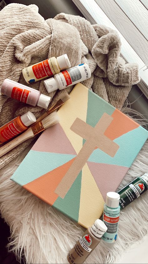 Cute Simple Things To Paint On A Canvas, Simple Cross Painting, Canvas Cross Painting, Easy Panting Ideas Aesthetic, Christian Easy Drawings, Easy Cross Painting, Painting Ideas On Canvas Cross, Christian Paintings Ideas, Christian Room Decor Diy