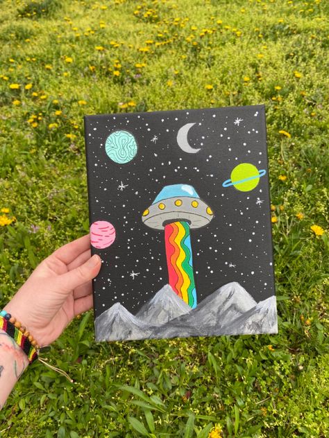 Alien Painting Easy, Ufo Painting Easy, Alien Canvas Painting, Trippy Rainbow Art, Ufo Painting, Painting Ideas On Canvas Simple, Planet Painting, Funny Painting, Aesthetic Painting Ideas