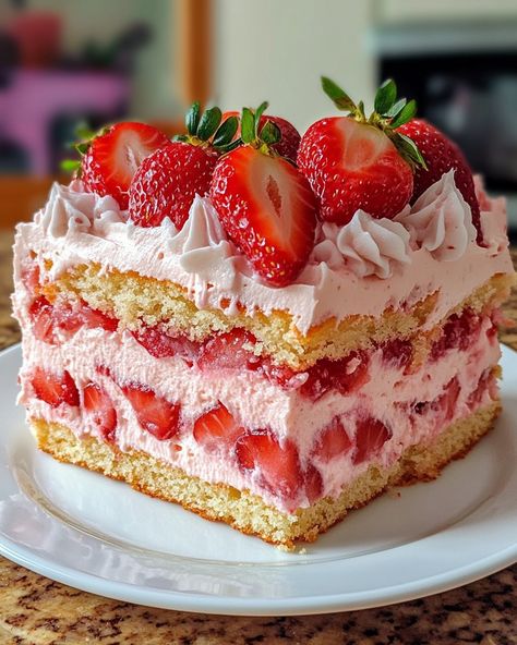 Banana Strawberry Cake, Strawberry Box Cake, Walmart Cake, Honeybun Cake, Strawberry Poke Cake, Gelato Cake, Lunchbox Cake, Strawberry Poke Cakes, Fruity Dessert