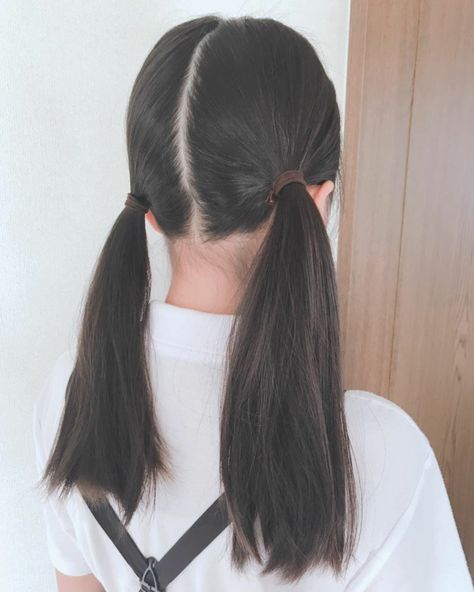 Japanese Pigtails, Pigtails Hairstyle, High Pigtails, 90s Grunge Hair, Girl Hairdos, Piggy Tails, Pig Tails, Cosmic Girl, Pigtail Hairstyles