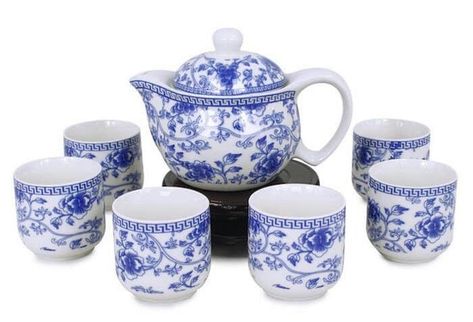 TRADITIONAL CHINESE TEA SET AND CHINESE TEAPOT Chinese Tea Set Traditional, Chinese Teacup, Tea Cup Drawing, Chinese Tea Cup, Chinese Tea Pot, 16 Tattoo, Chinese Tea Cups, Tea Cup Design, Chinese Tea Set