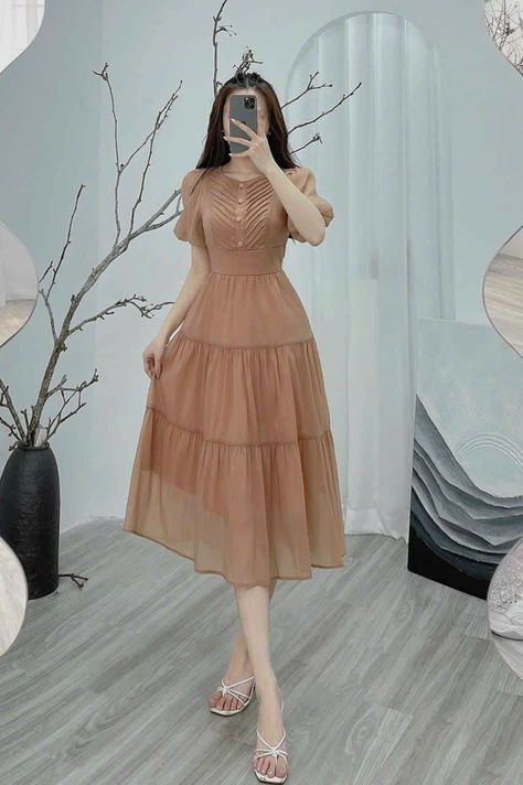 Middy Dress, Casual Blouse Designs, Tissue Fabric, Semi Formal Outfit, Dress Korea, Baby Frock Pattern, Latest Model Blouse Designs, Cutwork Blouse Designs, Long Dress Design