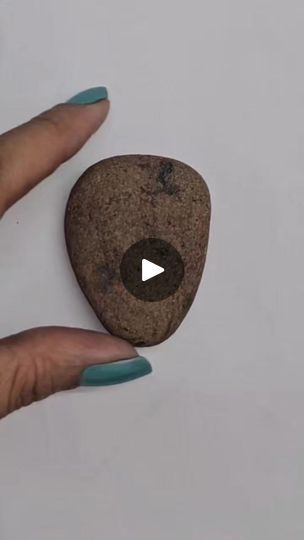 Pet Rocks Craft, Cut Puppy, Puppy Painting, Rock Animals, Diy Rock Art, 1k Views, Dog Face, Rock Art, Puppies