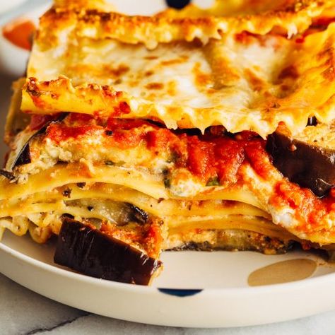 Eggplant Parmesean, Eggplant Parmesan Lasagna, Eggplant Lasagna Recipe, Roasted Eggplant Slices, Ways To Cook Eggplant, Lasagna Recipe With Ricotta, Vegetarian Lasagna Recipe, Eggplant Lasagna, Meat Lasagna