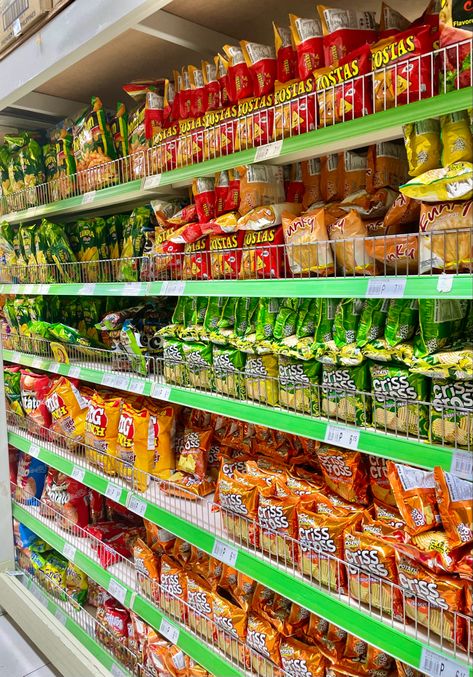 philippines snack isle ; foodie Philippines Snacks, Philippine Photography, Green Snacks, Junk Food Snacks, Food Snacks, Old Advertisements, Food Cravings, Junk Food, Philippines