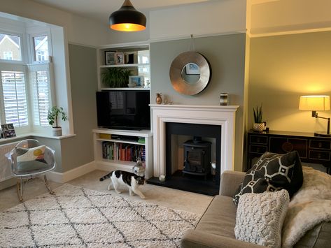 Farrow And Ball Fireplace, Mizzle Farrow And Ball Living Rooms, Mizzle Farrow And Ball, Farrow Ball Mizzle, Farrow And Ball Living Room, Alcove Ideas Living Room, Green Walls Living Room, Dining Room Victorian, Paint Walls