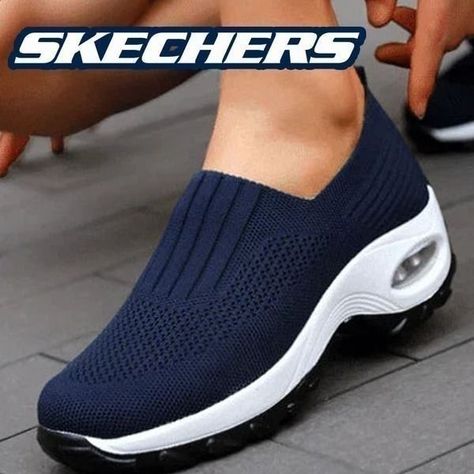 Walking Sneakers For Women, Comfortable Leather Sandals, Snicker Shoes, Comfy Walking Shoes, Shoes Outfit Fashion, Mode Abaya, Orthopedic Shoes, Soft Shoes, Posture Correction