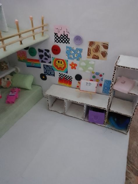 Paper Animal House, Paper Duck House Ideas, Paper Duck Room, Mini Cardboard House, Lps Furniture, Paper Duck House, Vintage Upcycle, Diy Barbie House, Paper Duck