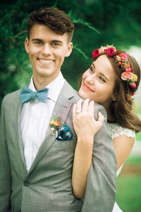 Exclusive! John Luke and Mary Kate’s Duck Dynasty Wedding: http://www.stylemepretty.com/2015/10/22/exclusive-john-luke-and-mary-kates-duck-dynasty-wedding/ | Photography: Three Nails Photography - http://threenailsphotography.com/ Duck Dynasty Wedding, Prom Photography Poses, Homecoming Poses, John Luke, Prom Pictures Couples, Prom Picture Poses, Homecoming Pictures, Prom Photoshoot, Prom Couples