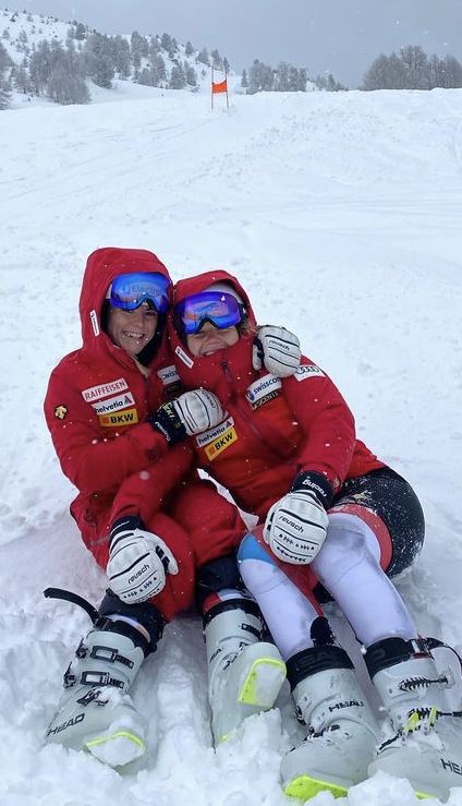 Ski Instructor Aesthetic, Ski Racing Aesthetic, Ski Pictures Ideas, Ski Teacher, Ski Pics, Ski Pictures, Ski Aesthetic, Teacher Aesthetic, Ski Bums