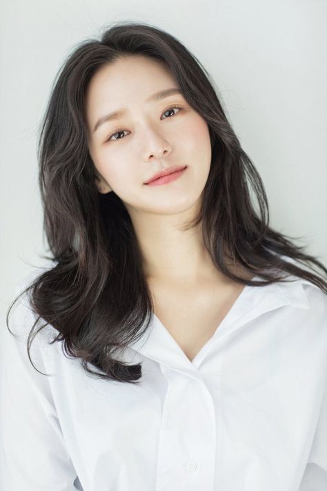 Park Kyu-young, Park Gyu-young, Young Park, Septième Art, Young Celebrities, Popular People, Korean Actresses, Celebrity Makeup, Korean Actress