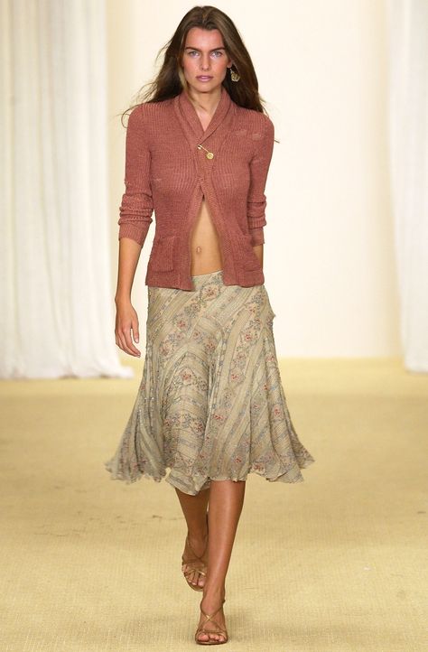 Ralph Lauren Fashion Show, Country Fashion Women, Chic Skirts, Ralph Lauren Style, Ralph Lauren Collection, Runway Collection, Boho Look, Silk Skirt, 2000s Fashion