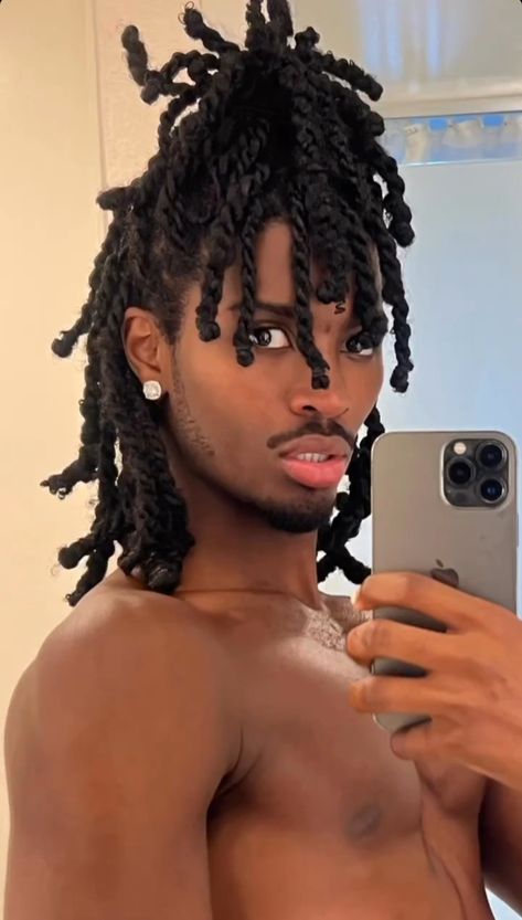 Masculine Natural Hairstyles, Twist Extensions Men, Long Head Hairstyles, Butterfly Locs Men, Male Black Hairstyles, Black Men Dreads, Poc Hairstyles Male, Twist Men, Alton Mason