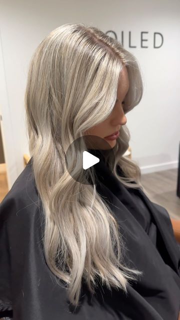 SHANYA KRIEVINS || UTAH BLONDES on Instagram All Over Blonde With Root Smudge, Ashy Blonde Formula, Blonde Hair Blended Roots, Heavy Highlights Blonde, Money Peice, Blonde Hair With Money Piece, Heavy Highlights, Ashy Blonde, Redken Shades